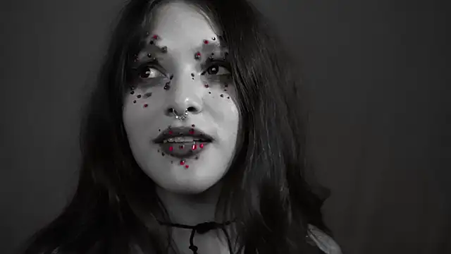 HannaMoom online show from 10.25.25