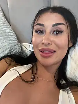 EmyLaveau online show from 02.24.25