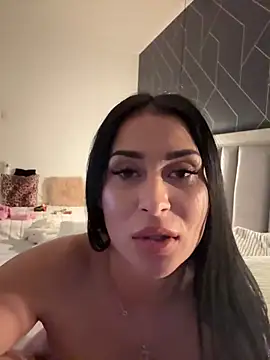 EmyLaveau online show from 03.18.25