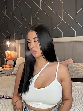 EmyLaveau online show from 03.20.25