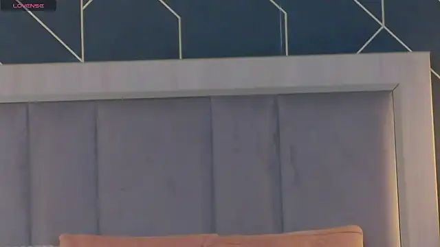 EmyLaveau online show from 11.12.25