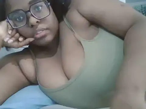 Snapshot of MissCC99 chatting on 01.19.25 MissCC99 online show from 01.19.25