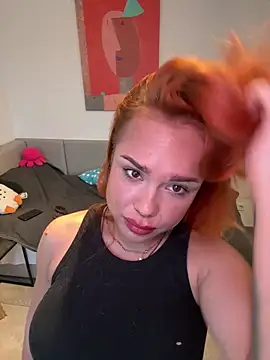 Snapshot of PennyPrincess chatting on 11.28.25 PennyPrincess online show from 11.28.25