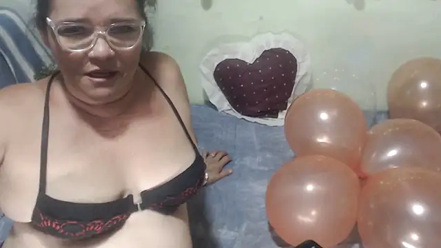 selenax2023 online show from 10.19.25