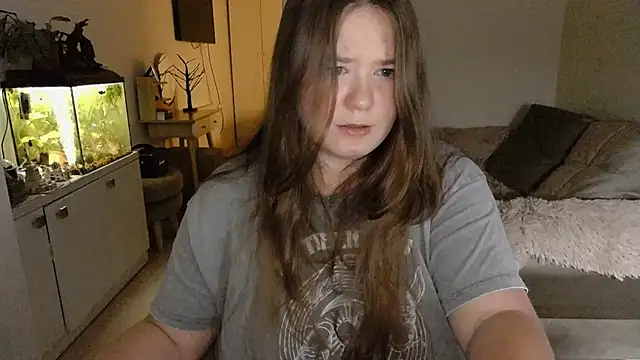 Snapshot of remirann_ chatting on 12.02.24 remirann online show from 12.02.24