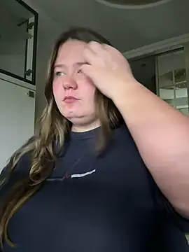 Snapshot of remirann_ chatting on 12.21.24 remirann online show from 12.21.24