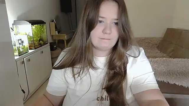 Snapshot of remirann_ chatting on 02.25.25 remirann online show from 02.25.25