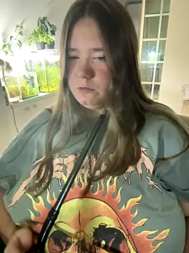 Snapshot of remirann_ chatting on 09.16.25 remirann online show from 09.16.25