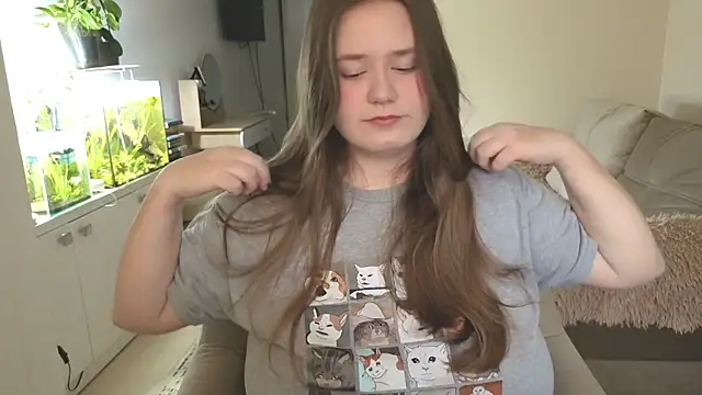 remirann  online show from 12.04.25