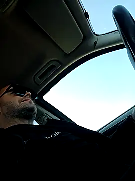 Adry1986 online show from 10.20.25