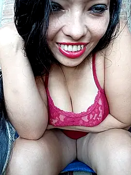 Snapshot of Melanymartinez105 chatting on 09.21.25 Melanymartinez105 online show from 09.21.25