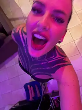 InkedBiitch online show from 11.07.25