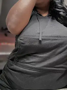 NikkiNoelanii online show from 02.15.25