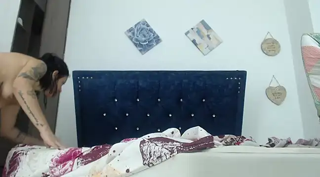 Snapshot of QueenSquirt_ chatting on 01.03.25 QueenSquirt online show from 01.03.25