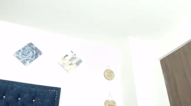 Snapshot of QueenSquirt_ chatting on 02.26.25 QueenSquirt online show from 02.26.25