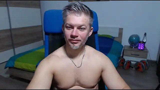 RobbyShawz online show from 10.13.25