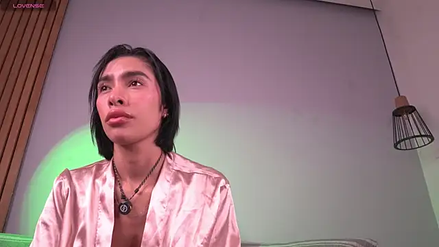 Snapshot of mia-reeves chatting on 05.07.26 mia-reeves online show from 05.07.26