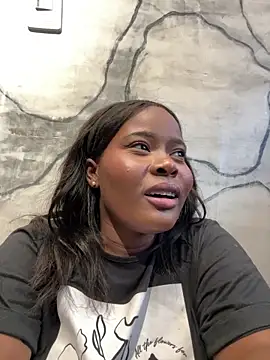 Rianamanson online show from 02.15.25