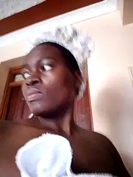 Snapshot of _cutemelania chatting on 02.08.25  cutemelania online show from 02.08.25