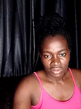 Snapshot of _cutemelania chatting on 02.13.25  cutemelania online show from 02.13.25