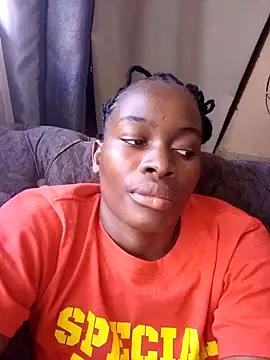 Snapshot of _cutemelania chatting on 02.17.25  cutemelania online show from 02.17.25