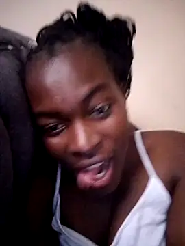 Snapshot of _cutemelania chatting on 03.04.25  cutemelania online show from 03.04.25