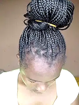 Snapshot of _cutemelania chatting on 09.28.25  cutemelania online show from 09.28.25