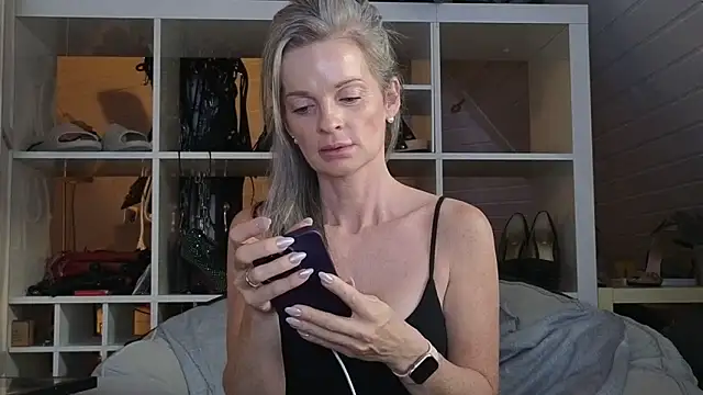 Snapshot of Sabdeluxe chatting on 05.29.26 Sabdeluxe online show from 05.29.26