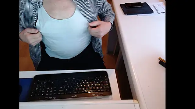 Snapshot of dutchpornking chatting on 04.16.26 dutchpornking online show from 04.16.26