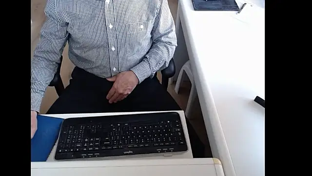 Snapshot of dutchpornking chatting on 04.30.26 dutchpornking online show from 04.30.26