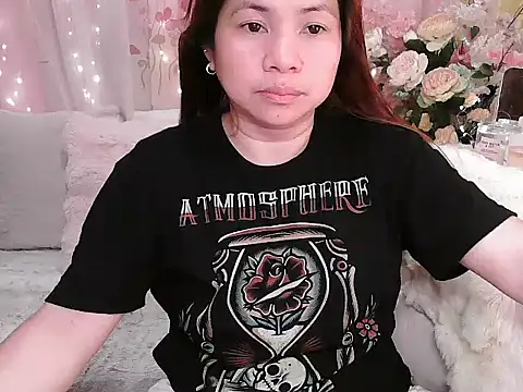 Snapshot of OhmyPinay chatting on 06.28.26 OhmyPinay online show from 06.28.26
