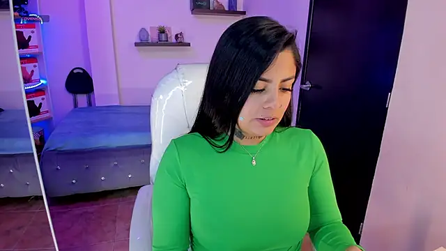 Catalinaa martinez online show from 12.29.24