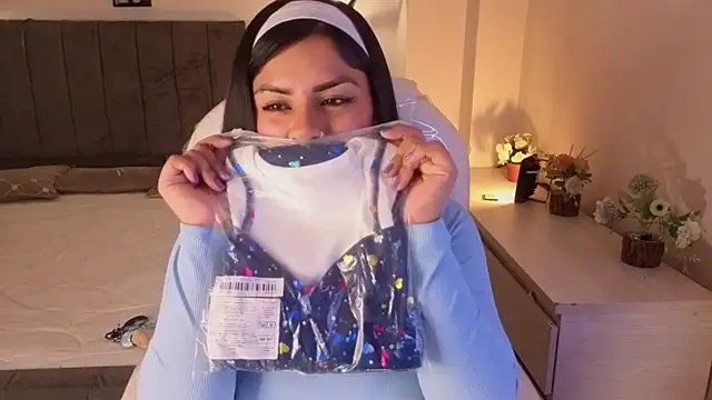 Catalinaa martinez online show from 11.16.25