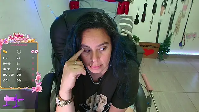 Snapshot of elektra_32 chatting on 05.31.26 elektra 32 online show from 05.31.26
