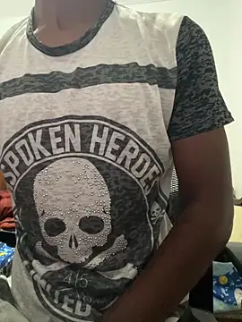 Snapshot of little-monter chatting on 03.24.26 little-monter online show from 03.24.26