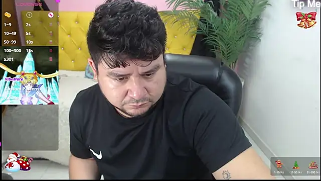 Snapshot of oso_dirty_ chatting on 12.12.24 oso dirty  online show from 12.12.24