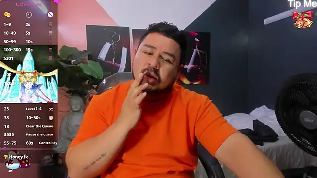 Snapshot of oso_dirty_ chatting on 12.29.24 oso dirty  online show from 12.29.24