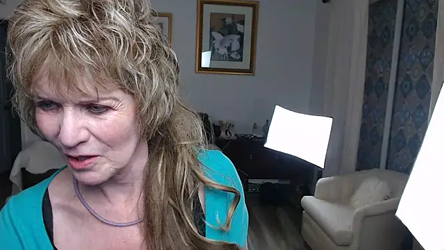 SindeeDix online show from 02.26.25