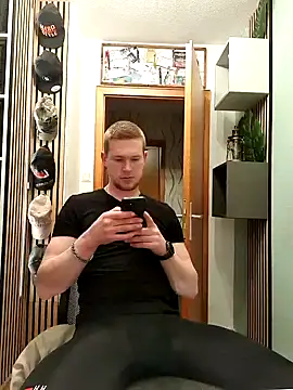 Snapshot of Playbunniboy chatting on 01.07.25 Playbunniboy online show from 01.07.25