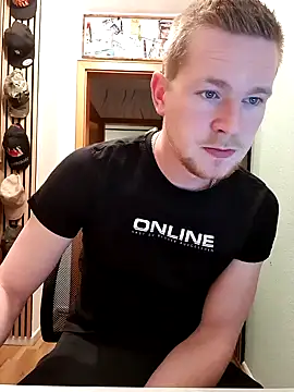 Snapshot of Playbunniboy chatting on 02.20.25 Playbunniboy online show from 02.20.25