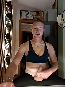 Snapshot of Playbunniboy chatting on 09.18.25 Playbunniboy online show from 09.18.25