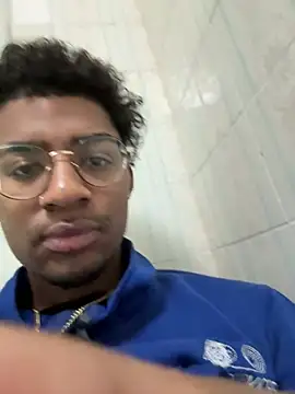 Snapshot of samuchoco21 chatting on 02.27.25 samuchoco21 online show from 02.27.25