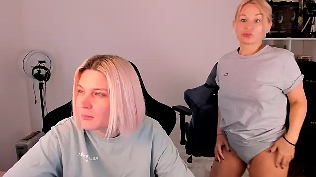 hotblonds online show from 11.28.25