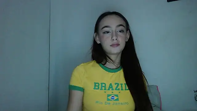 Snapshot of nathaly_bird chatting on 01.31.25 nathaly bird online show from 01.31.25