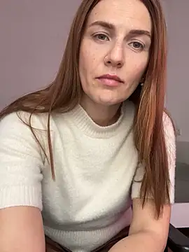 Snapshot of BritneyHall chatting on 04.21.26 BritneyHall online show from 04.21.26