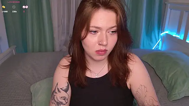 Snapshot of Evahadson chatting on 03.09.25 Evahadson online show from 03.09.25