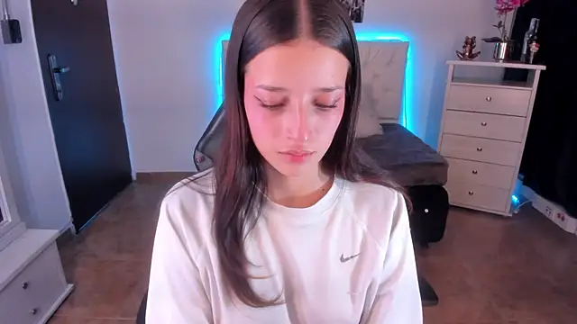 Amaia Daniells online show from 02.01.25