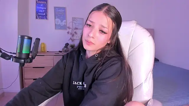 Amaia Daniells online show from 03.05.25