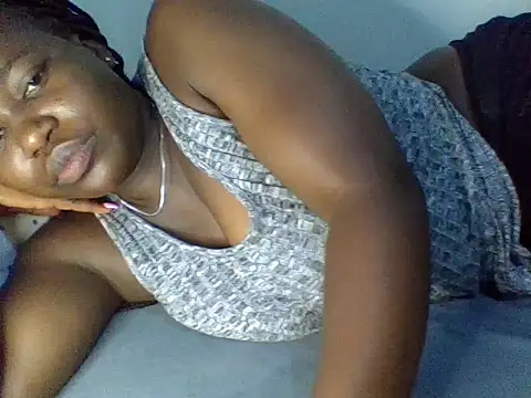 Snapshot of cute-marianna chatting on 05.13.26 cute-marianna online show from 05.13.26