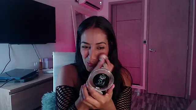 Brown skin11 online show from 11.01.25